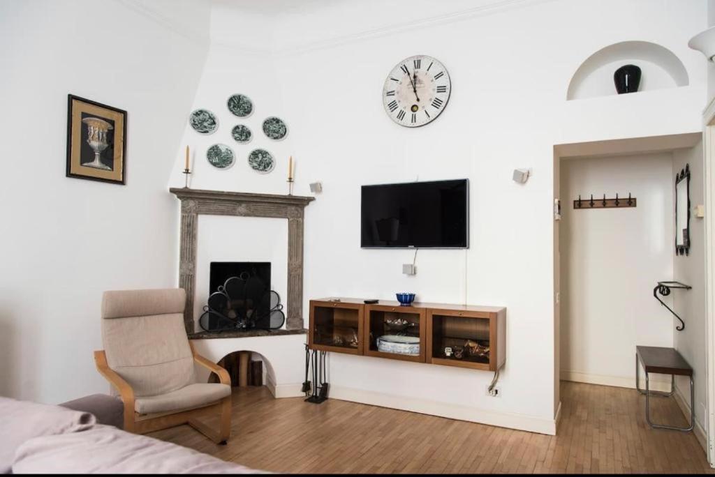 ミラノJoivy Classic Flat Near Basilica Di Sant'Ambrogioアパートメント エクステリア 写真