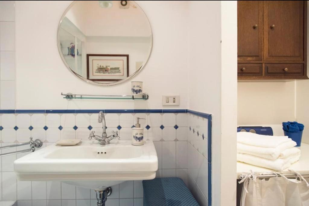 ミラノJoivy Classic Flat Near Basilica Di Sant'Ambrogioアパートメント エクステリア 写真