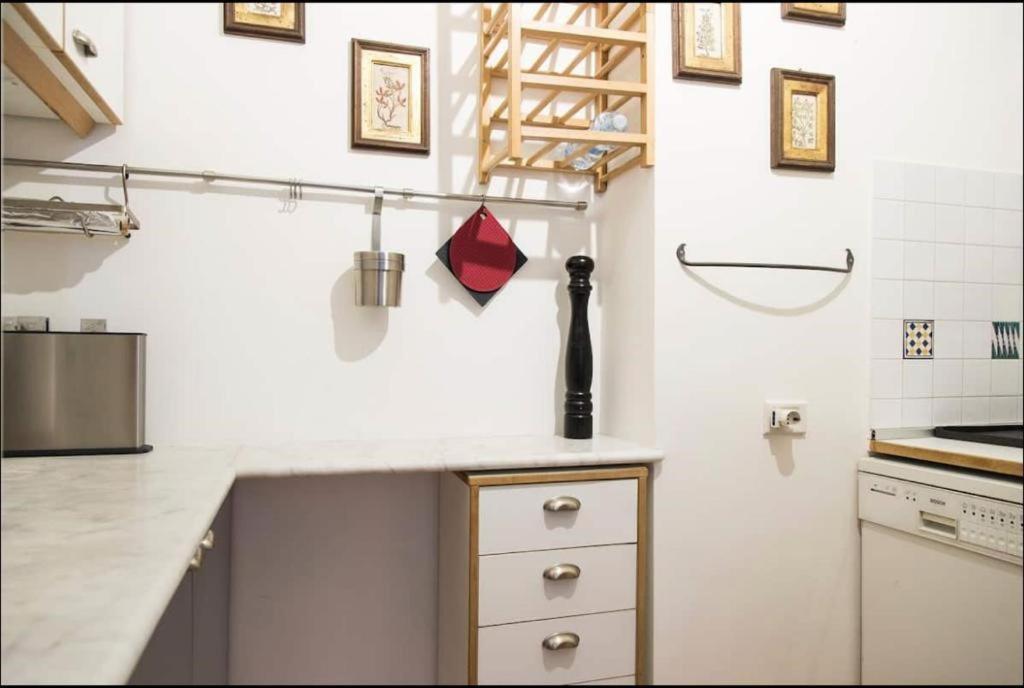 ミラノJoivy Classic Flat Near Basilica Di Sant'Ambrogioアパートメント エクステリア 写真